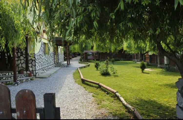 Constantin Si Elena Hotel Dunavatu de Jos ภายนอก รูปภาพ