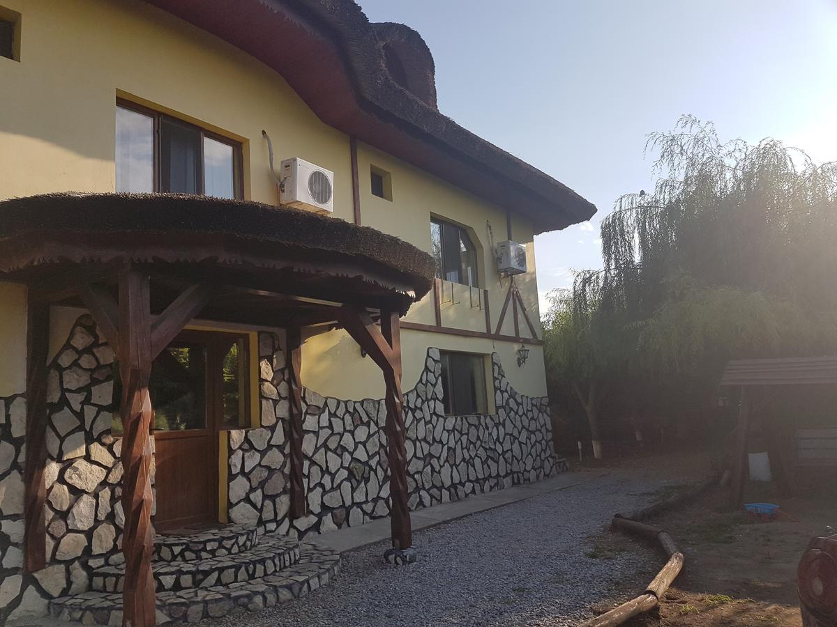 Constantin Si Elena Hotel Dunavatu de Jos ภายนอก รูปภาพ