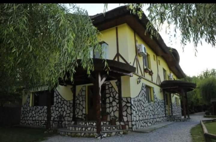 Constantin Si Elena Hotel Dunavatu de Jos ภายนอก รูปภาพ